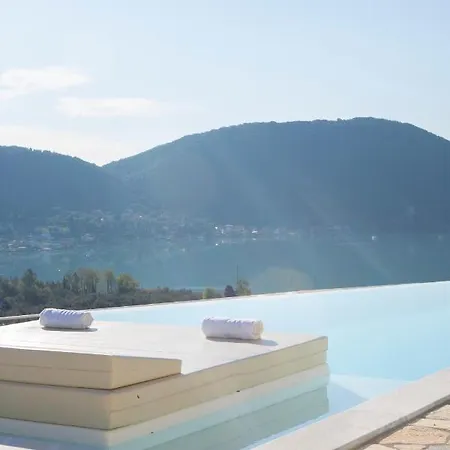 Vilă Afroditi Collection *